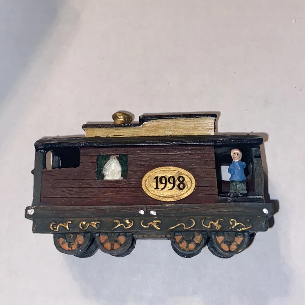 New in box vintage Home Towne Express 1998 Edition Caboose